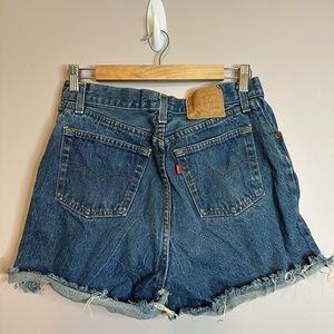 Vintage Levi’s 26501-0158 Made in USA W31 L32 Jean Denim Shorts